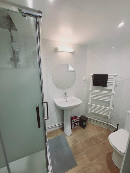Family Flat Stade De France Airport Cdg Le Bourget "Appart'7" Пьерфит-сюр-Сен Экстерьер фото