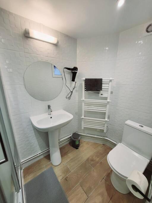 Family Flat Stade De France Airport Cdg Le Bourget "Appart'7" Пьерфит-сюр-Сен Экстерьер фото